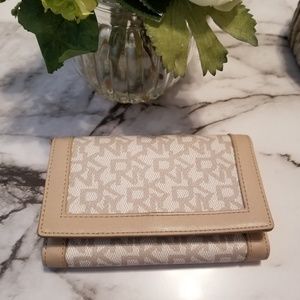 DKNY wallet